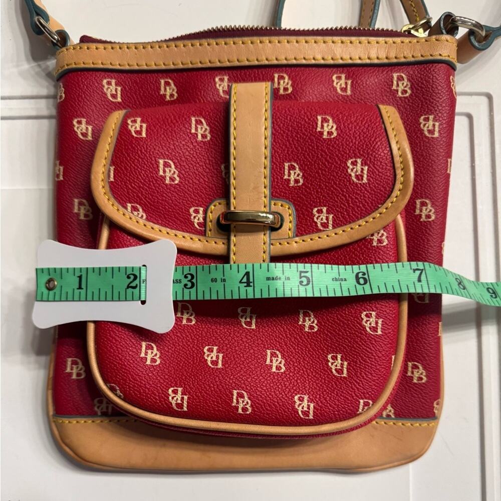 Dooney & Bourke Leather Letter Carrier Crossbody Red Tan Monogram Bag Purse - Picture 4 of 5